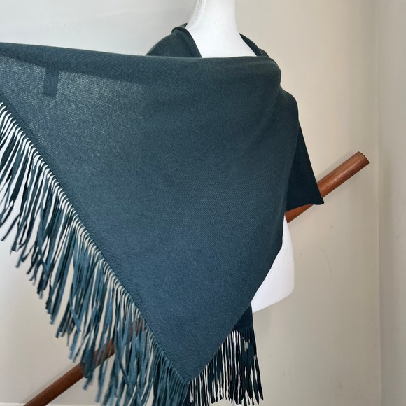 M.I.L.A 100% Cashmere Suede Leather Fringe Wrap Scarf Shawl Green Luxury Knit - Picture 5 of 12